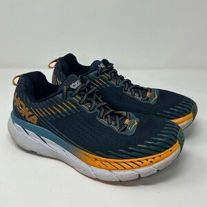 Hoka oneone MClifton wide athleticknitted sneakers size 9